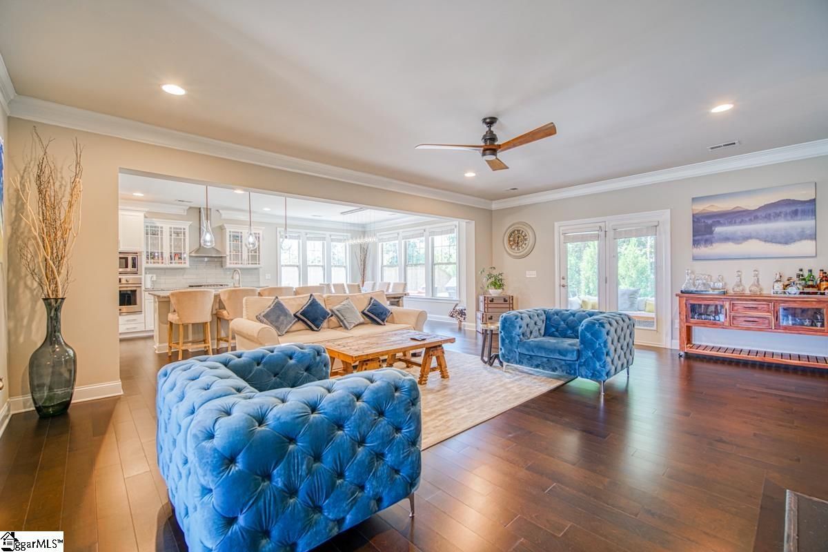 Property image 3 at 302 Glencairn Court, Simpsonville, SC 29681