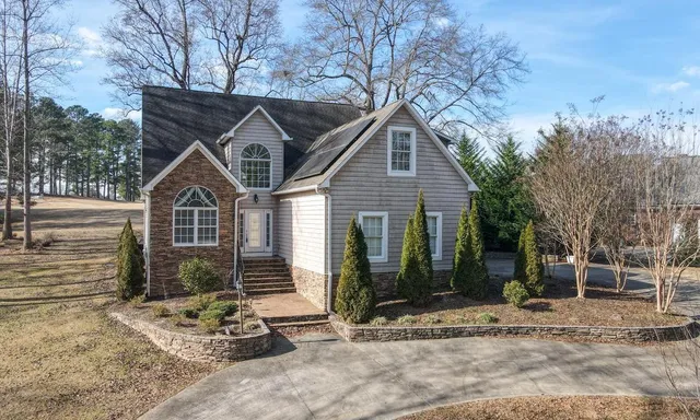 724 Three Wood Lane