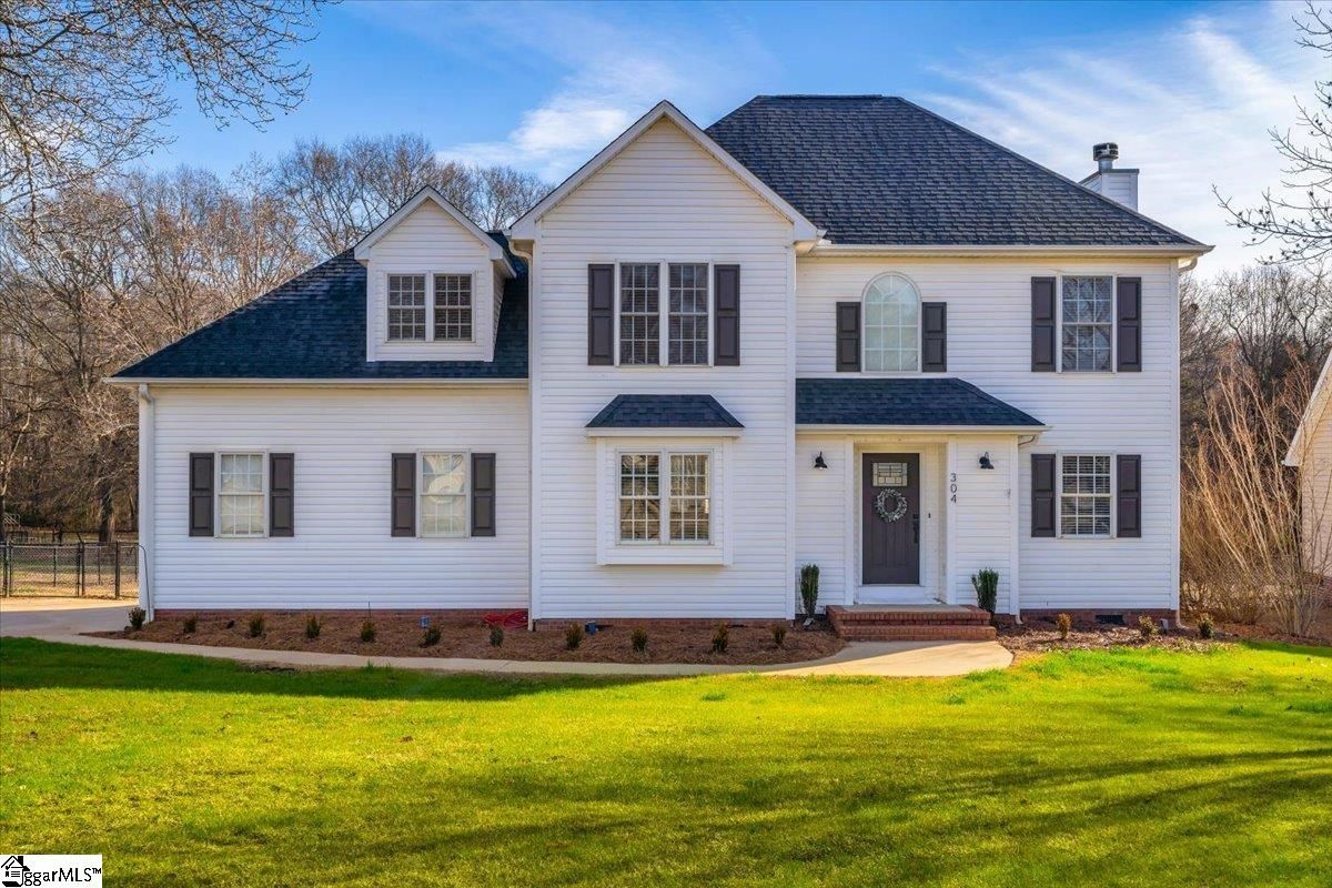 Main image of property at 304 Huddersfield Drive, Piedmont, SC 29673