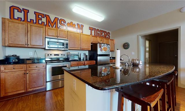 1031 Shoveler Way