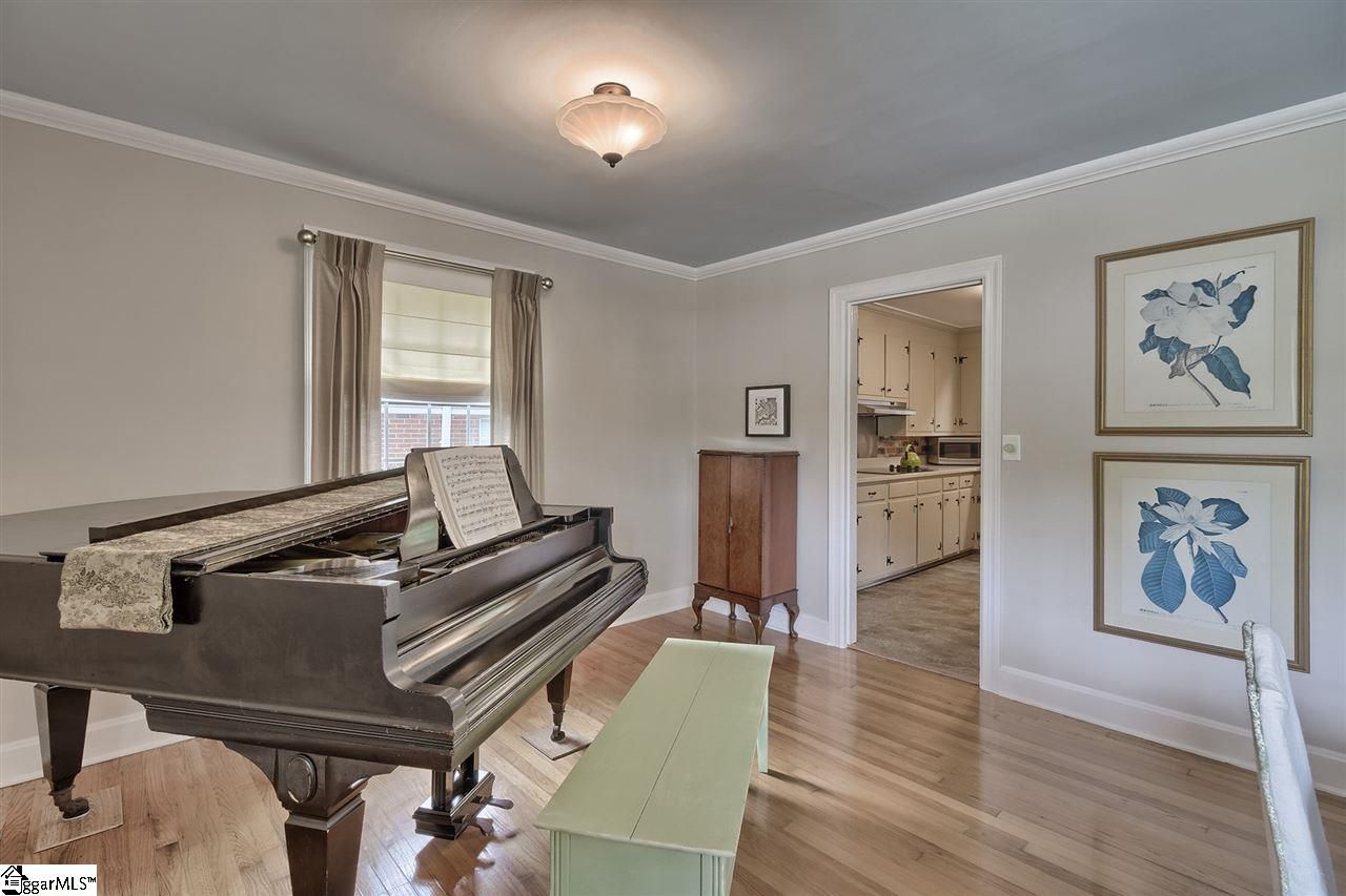 Property image 5 at 255 Lowndes Avenue, Greenville, SC 29607