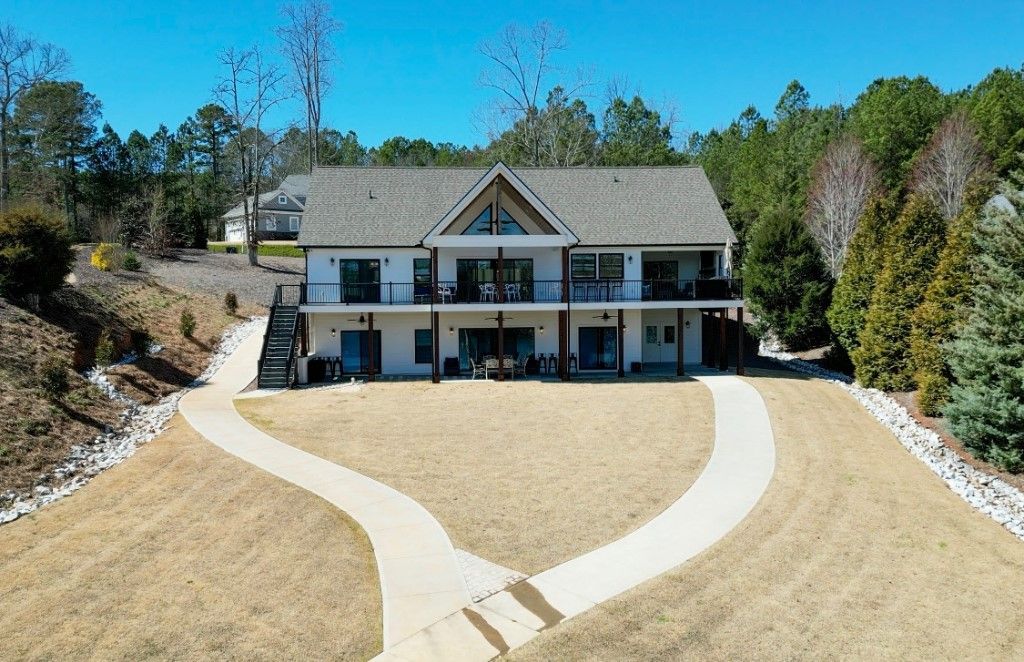 Property image 2 at 359 Stardust Lane, Seneca, SC 29672