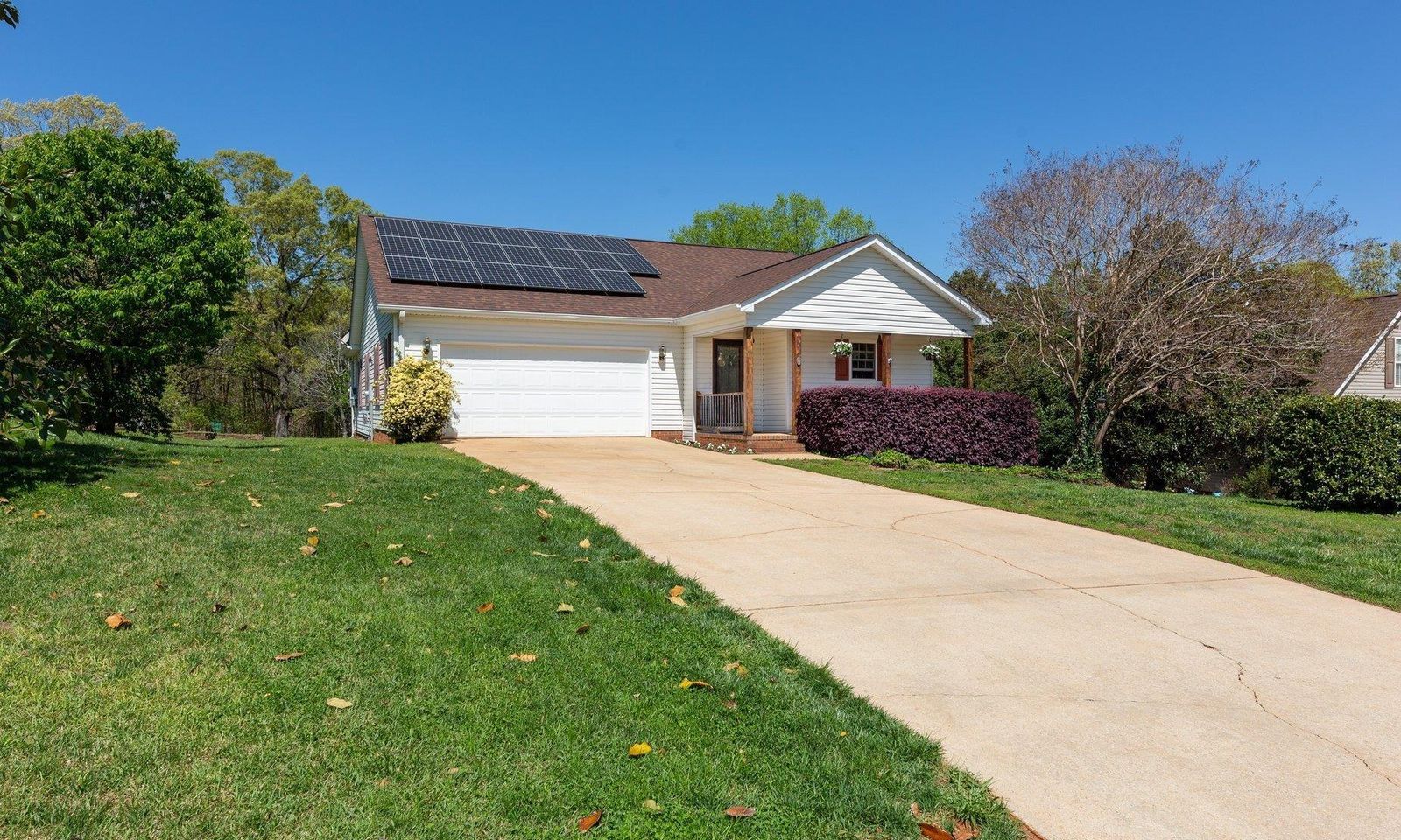 Property image 3 at 27 Raynes Court, Taylors, SC 29687