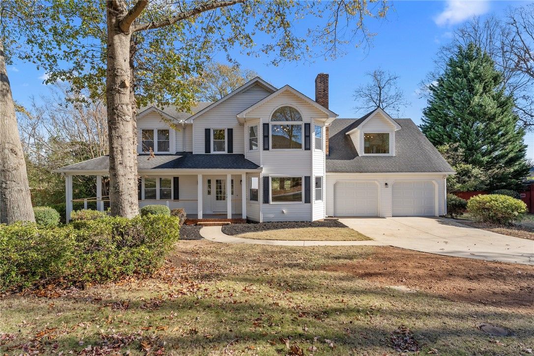 Main image of property at 327 Chenoweth Drive, Simpsonville, SC 29681