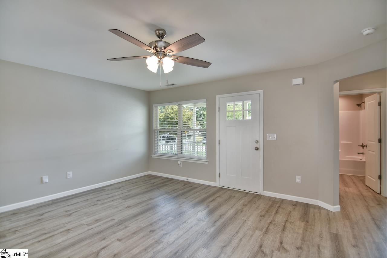Property image 4 at 141 Cosmos Lane, Greer, SC 29651
