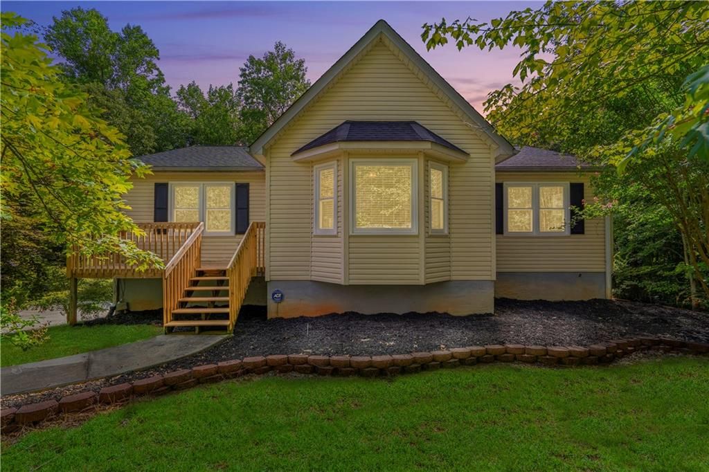 Property image 2 at 404 Ridgeway Court, Easley, SC 29640