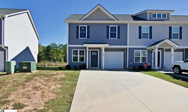 407 Bee Cove Way
