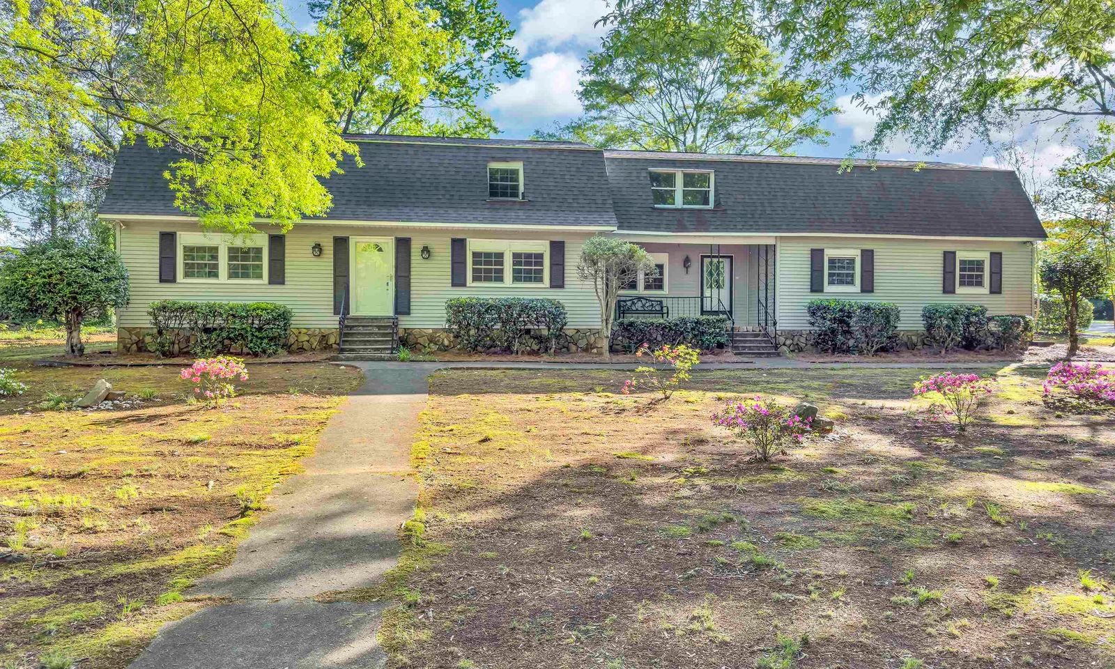 Henderson Forest, Greenville Community