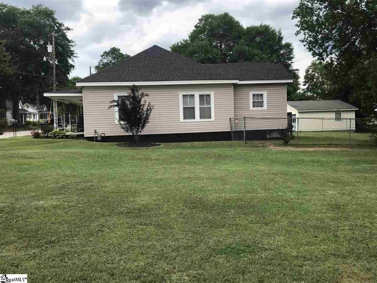 Property image 3 at 109 Albert Street, Greer, SC 29651