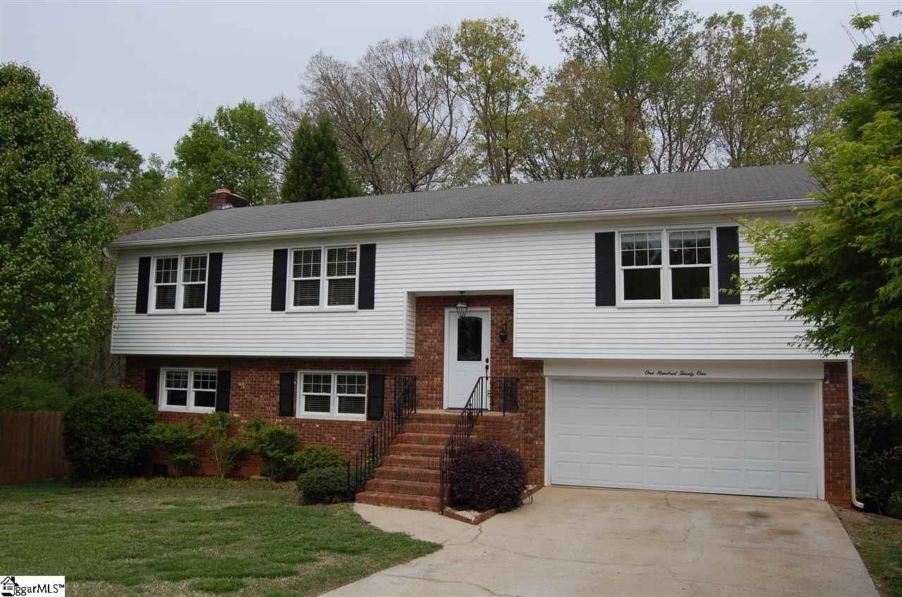 Main image of property at 121 Kingsley Drive, Mauldin, SC 29662