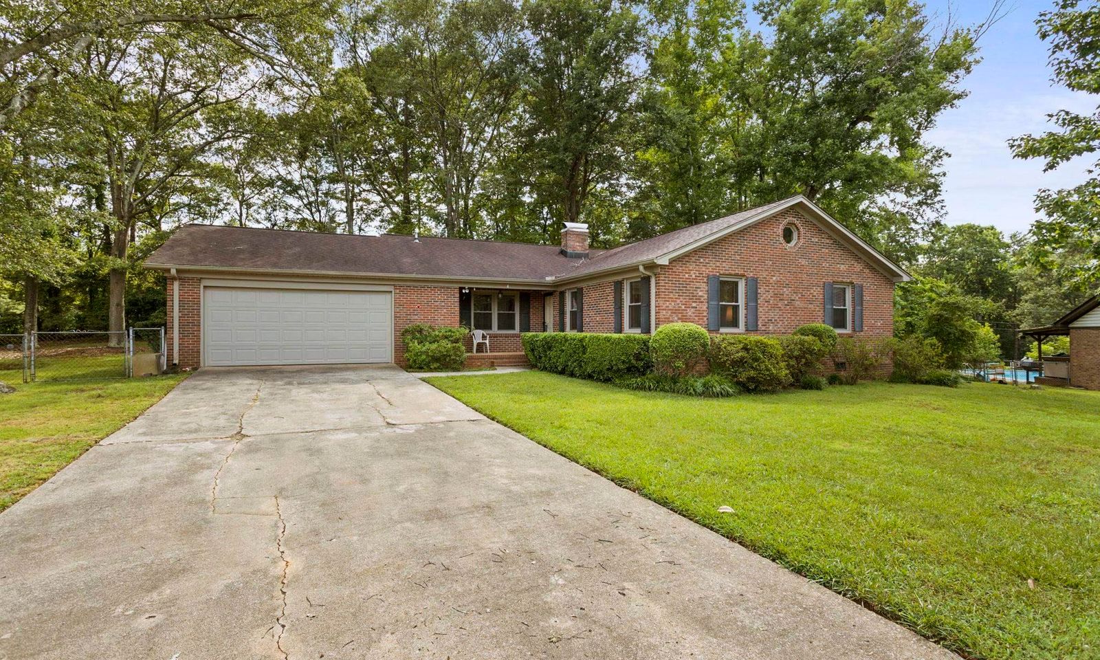 Property image 2 at 4 Oak Park Court, Mauldin, SC 29662