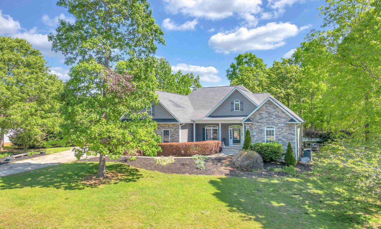 Property image 2 at 527 Serria Way, Seneca, SC 29678