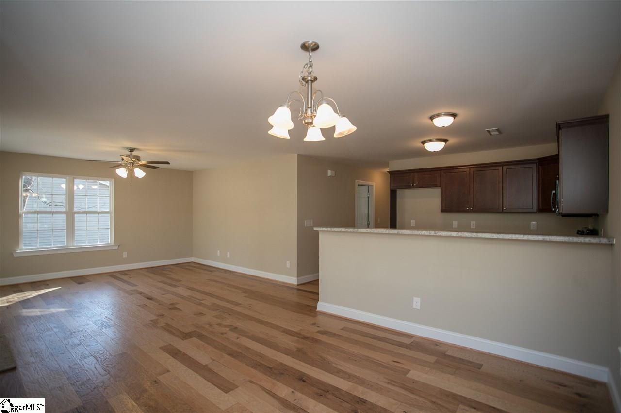 Property image 4 at 300 Palmer Street, Greer, SC 29651