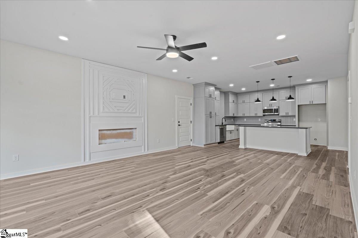 Property image 5 at 105 Tanglewood Drive, Greenville, SC 29611
