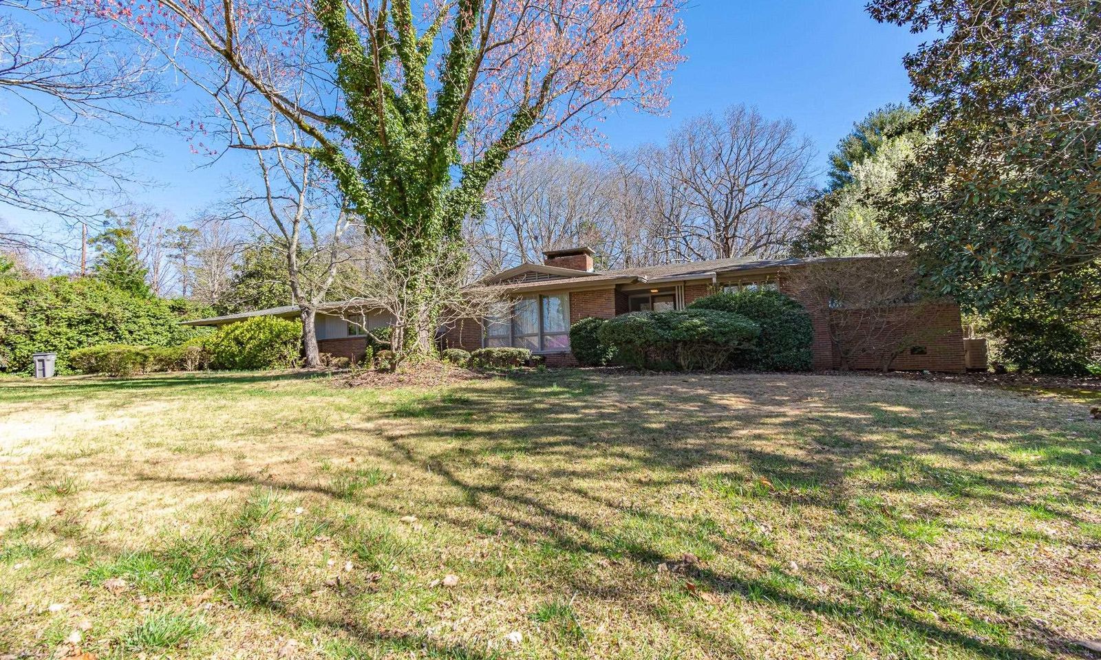 Property image 2 at 104 Dundee Lane, Greenville, SC 29617