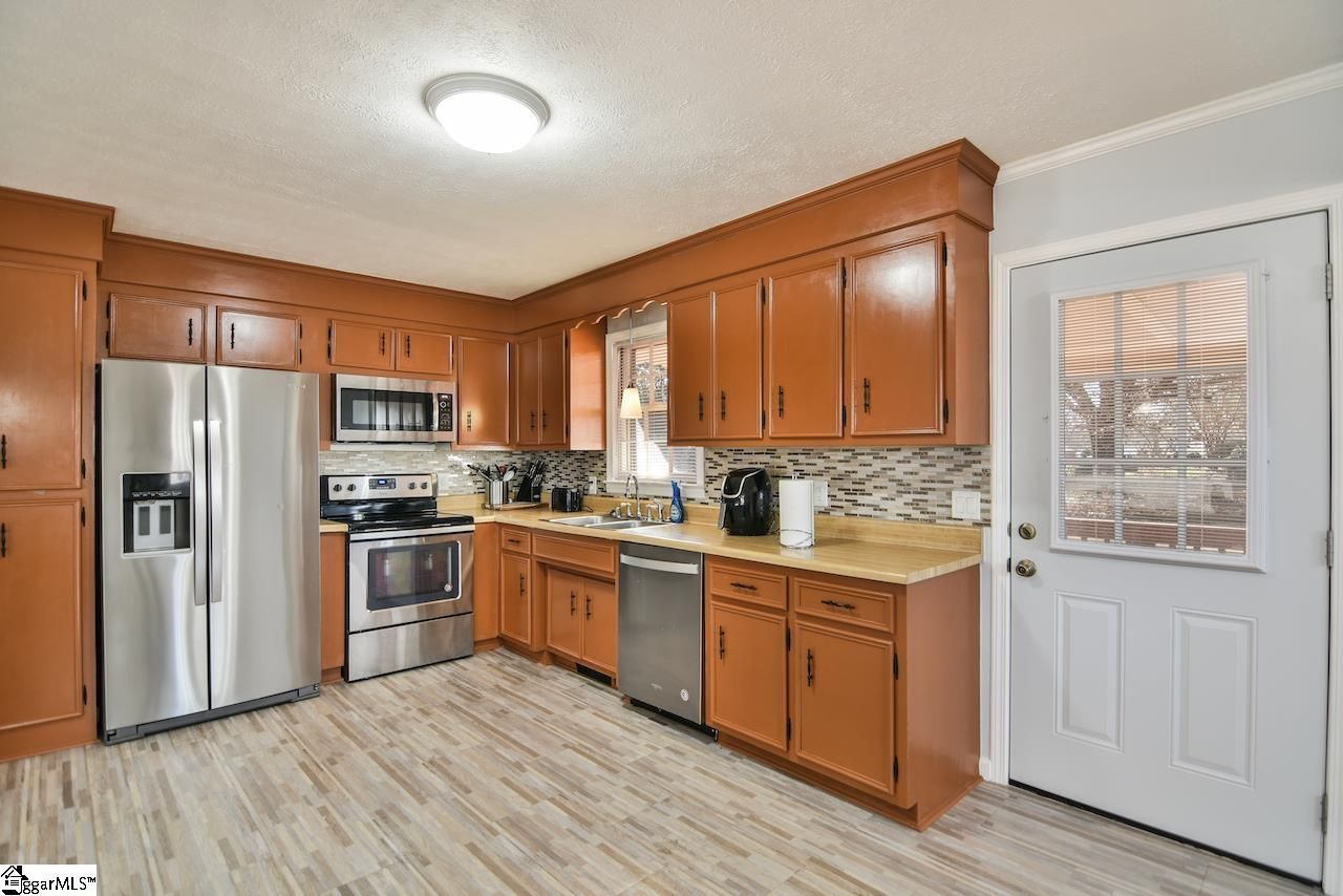 Property image 2 at 104 Basswood Drive, Mauldin, SC 29662