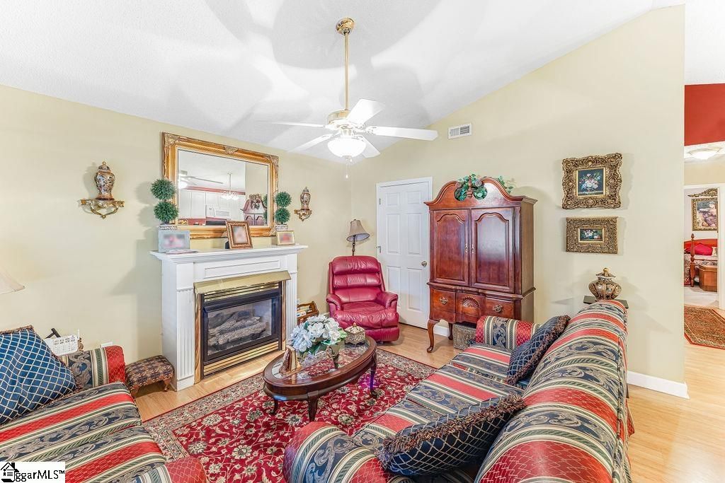 Property image 3 at 4 Anniston Way, Greenville, SC 29617