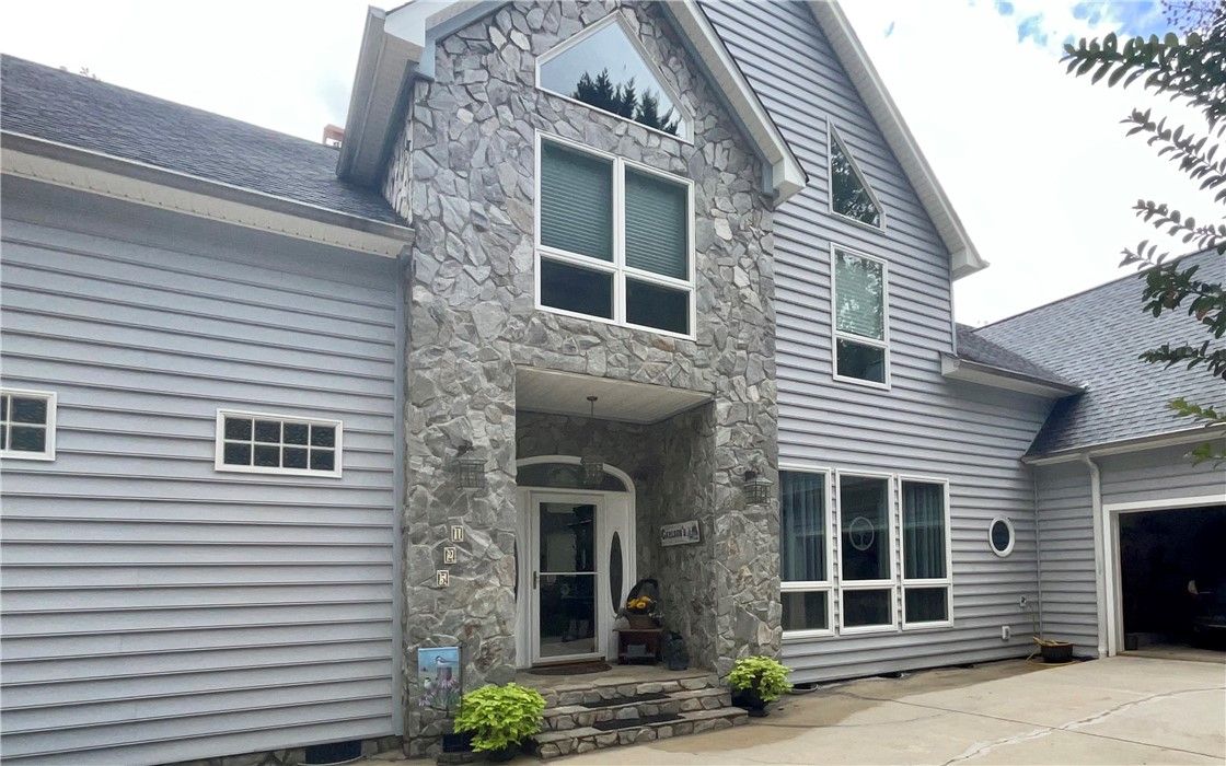 Property image 1 at 125 Lake Breeze Lane, Westminster, SC 29693