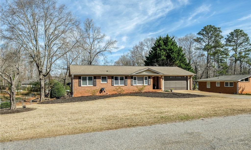 115 Pine Forest Drive
