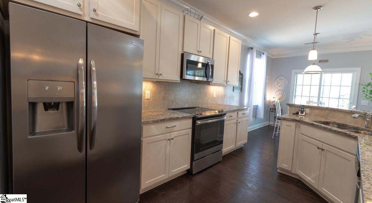 Property image 2 at 4 Morton Grove Lane, Simpsonville, SC 29681