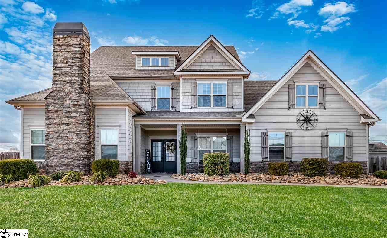 Main image of property at 10 Sunray Lane, Simpsonville, SC 29681