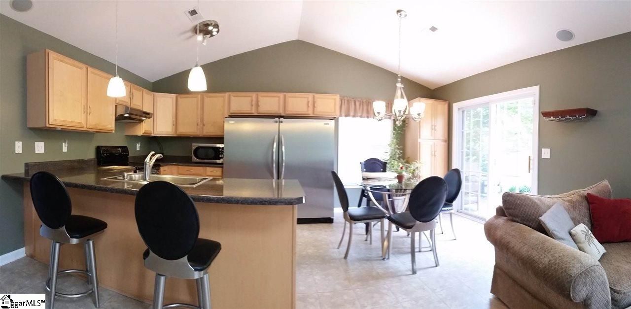 Property image 4 at 4 Oban Court, Greer, SC 29651