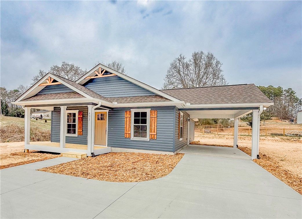 Main image of property at 433 Forest Acres Circle, Walhalla, SC 29691