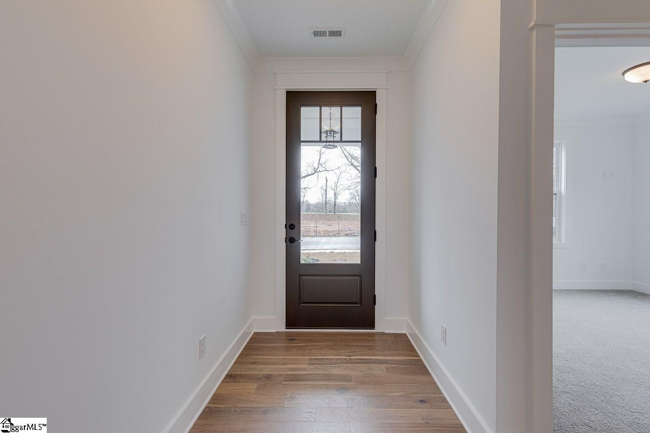 Property image 5 at 8 Pineglen Court, Simpsonville, SC 29680
