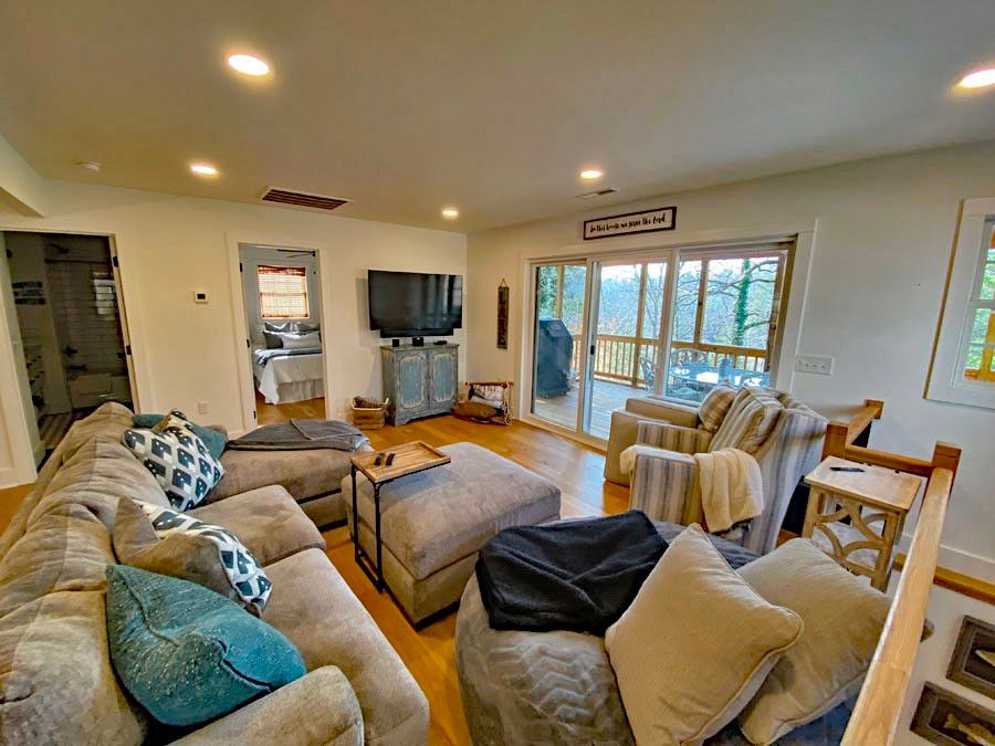 Property image 5 at 203 Dogwood Road, Townville, SC 29689