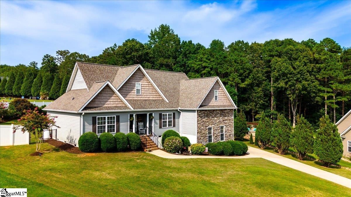 Main image of property at 9 Anastasia Court, Easley, SC 29642-7895