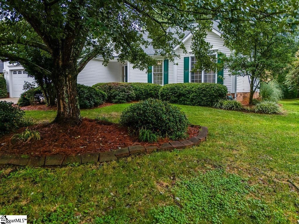 Property image 2 at 101 Castlegate Court, Simpsonville, SC 29681