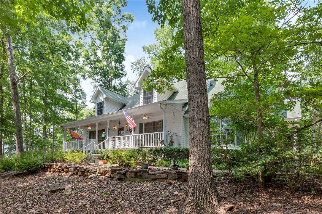 Property image 1 at 120 Lake Breeze Lane, Westminster, SC 29693