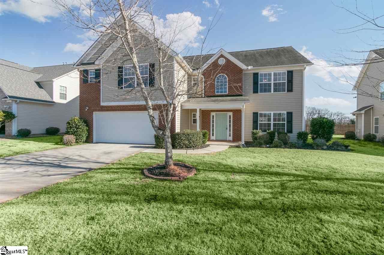 Main image of property at 105 Fox Den Lane, Simpsonville, SC 29681
