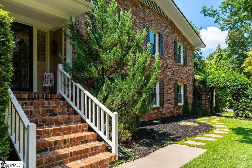 Terra Pines, Greenville Community