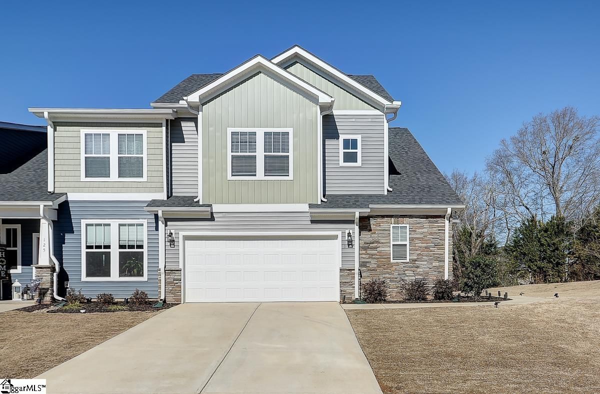 Property image 2 at 127 Pine Hollow Place, Easley, SC 29642