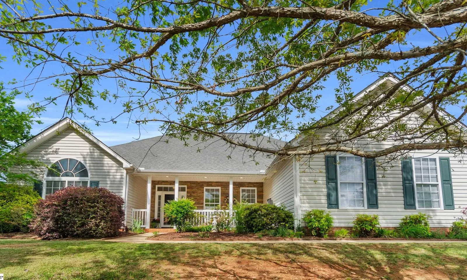 Summer Wood, Greer Community