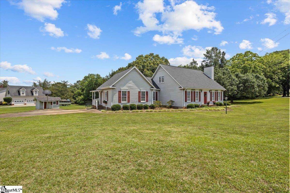 Property image 3 at 102 Berkley Drive, Easley, SC 29642