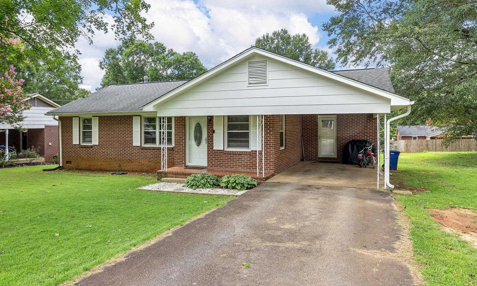 Property image 3 at 104 1st Avenue, Spartanburg, SC 29302