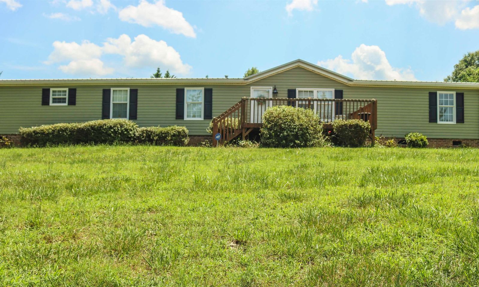 Property image 1 at 1 Tumblin Way, Fountain Inn, SC 29644