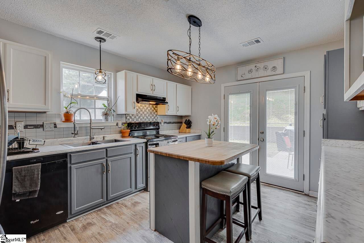 Property image 4 at 508 Crescentwood Court, Taylors, SC 29687