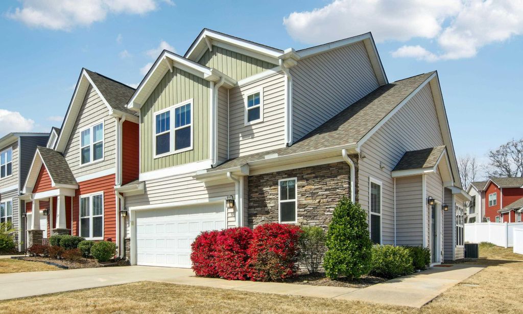 31 Creekhaven Lane