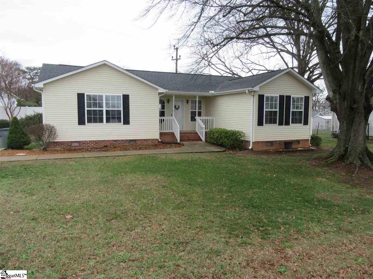 Property image 1 at 3 Alice Avenue, Greenville, SC 29611