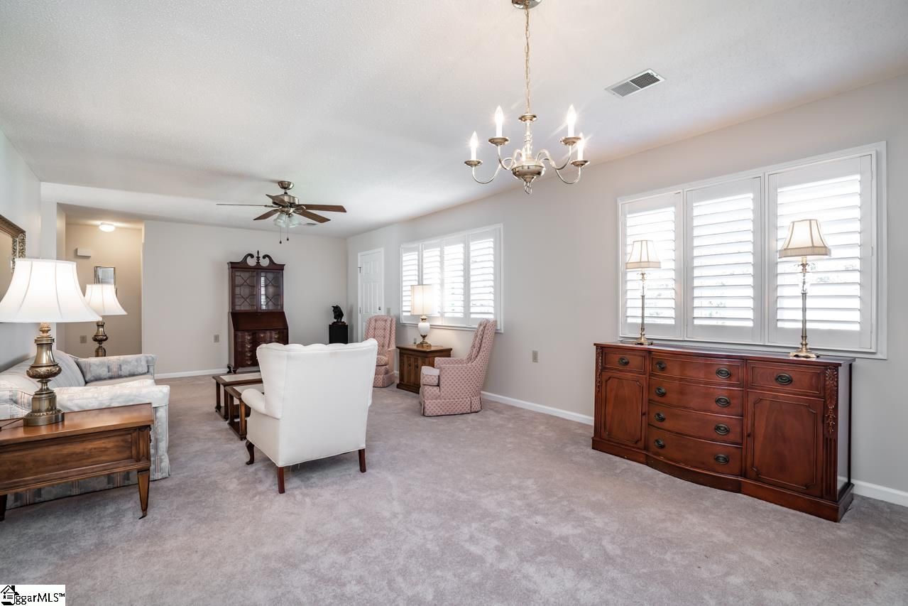 Property image 5 at 12 Creekdale Court, Greenville, SC 29650