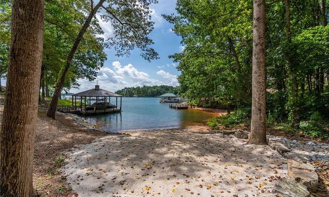 506 Sunrise Cove Drive