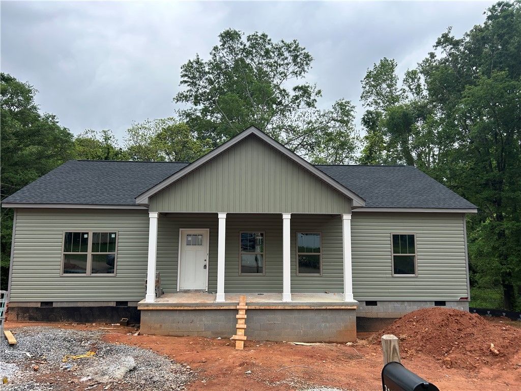 Main image of property at 3106 Owens Mills Drive, Anderson, SC 29624