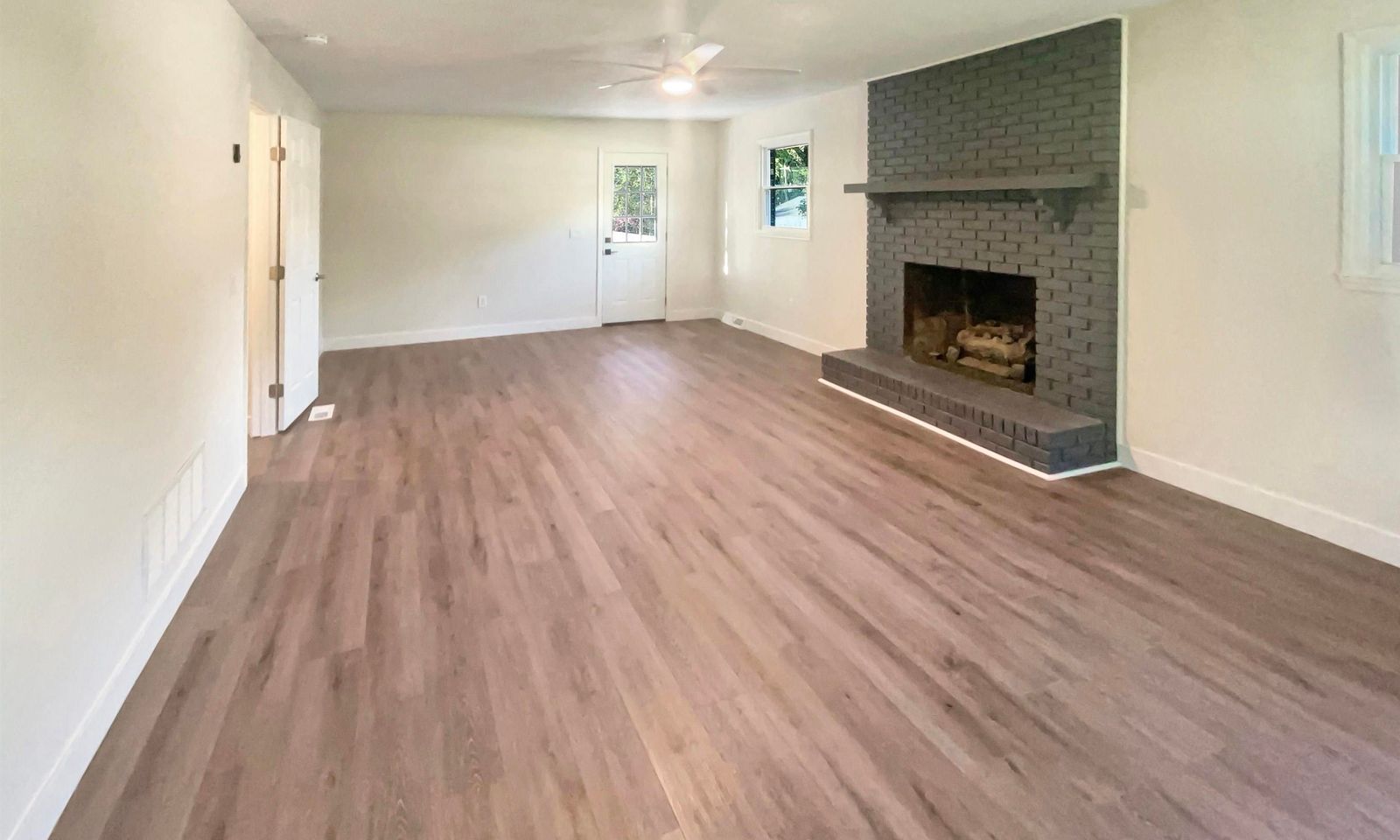 Property image 3 at 209 Barrett Drive, Mauldin, SC 29662