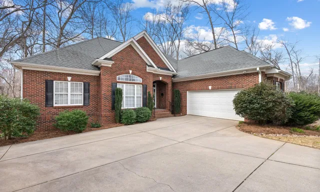 407 Abercorn Way