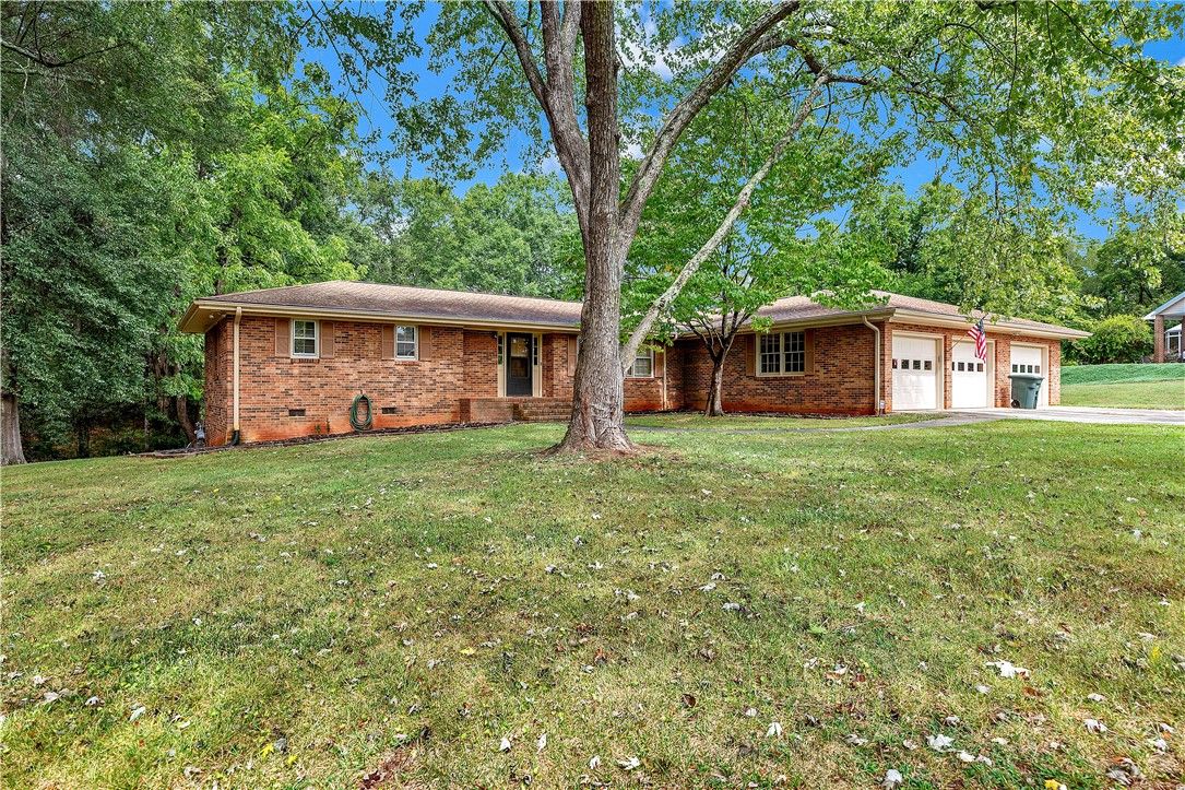 Property image 3 at 719 Quincy Road, Seneca, SC 29678
