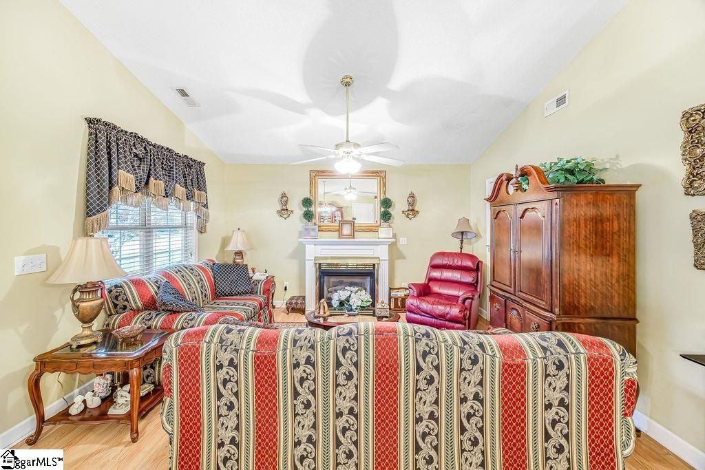 Property image 2 at 4 Anniston Way, Greenville, SC 29617