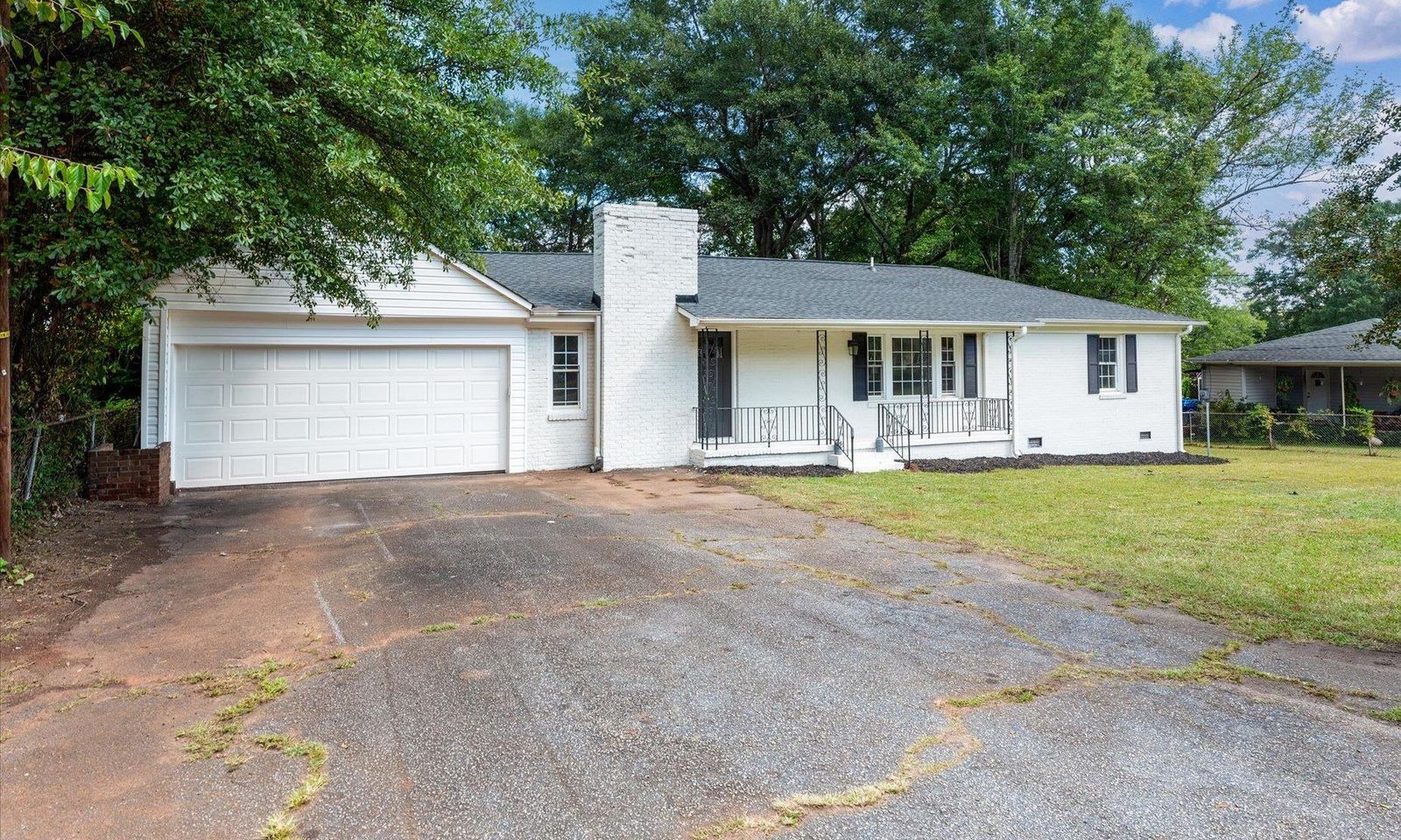 Property image 2 at 111 Sulphur Springs Drive, Greenville, SC 29617